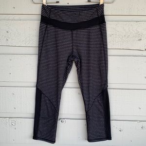 KYODAN ATHLETIC ACTIVEWEAR WORKOUT/ YOGA/RUNNING BLACK/CHARCOAL MINISTRIPE CAPRI